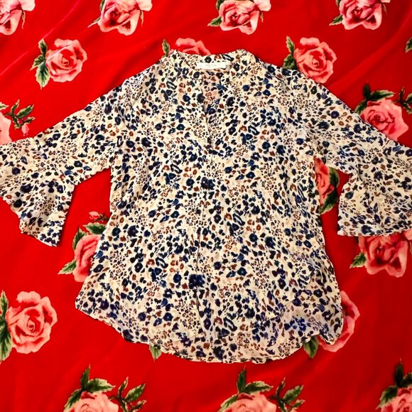 ASTR The Label Blue Multi Leopard Belle Ruffle Sleeve Blouse Women’s Medium - Picture 1 of 15